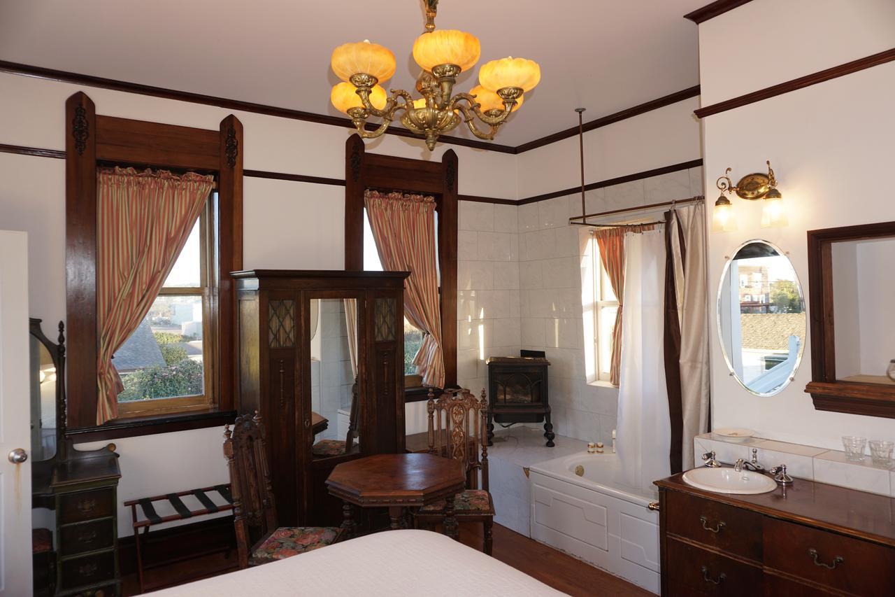 Weller House Inn Fort Bragg Ruang foto